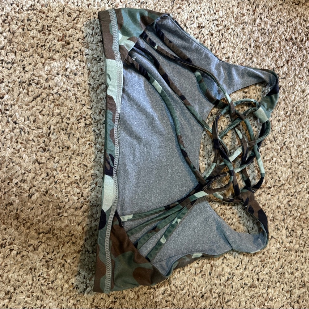 Born primitive Camo Strappy CrossFit Sports Bra - Picture 2 of 2